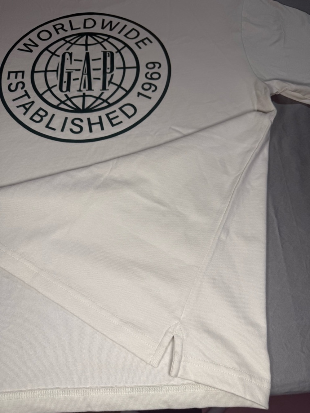 NWT GAP Large 100% Cotton White Short-Sleeve Green Graphic Streetwear Normcore - Picture 5 of 13